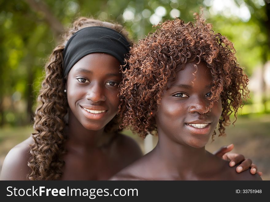 Nice Portrait Of 2 Black Sisters