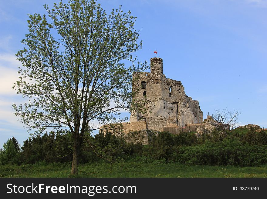 Mirów fortyfikacje old grodowe ruin poland. Mirów fortyfikacje old grodowe ruin poland.