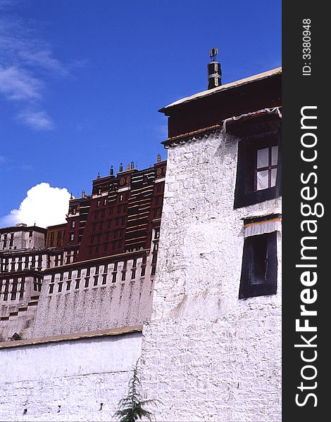 It is potala palace in Tibet of China. it is a historic building.(use Koda positive film E100vs) See more my images at :)