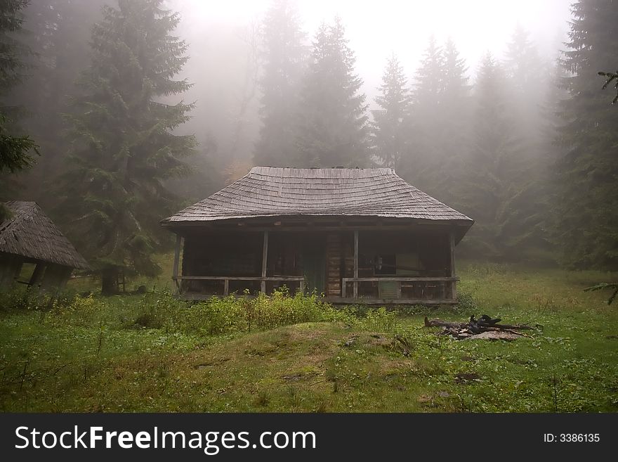 An abandoned hut in the mountains