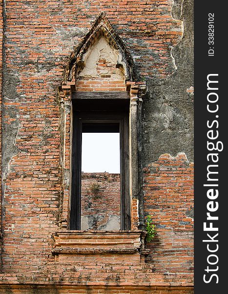 Ruin opening windows at Maheyong ancient temple, Ayutthaya, Thai