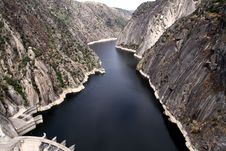 Dam Of Aldeadavila Royalty Free Stock Photos