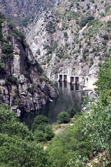 Dam Of Aldeadavila Royalty Free Stock Images