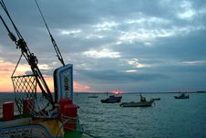 Boats At Sunset Royalty Free Stock Photos Boats At Sunset Royalty Free Stock Photos
