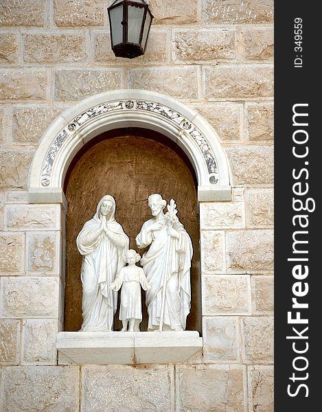 The Basilica of the Annunciation: This is the most impressive architectural and artistic monument in the town of Nazareth. The Basilica of the Annunciation: This is the most impressive architectural and artistic monument in the town of Nazareth.