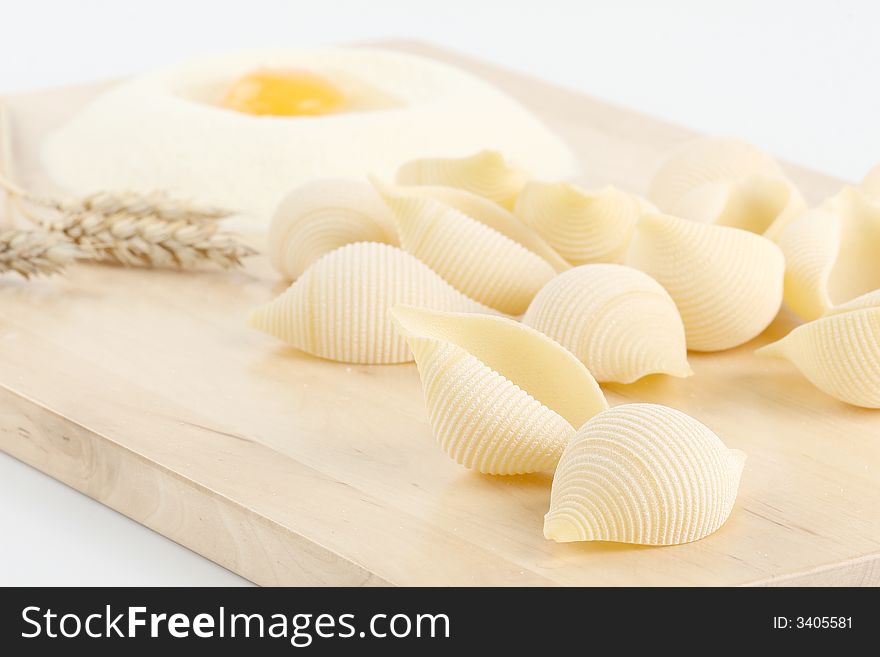 Italian traditional pasta made with flour and eggs.