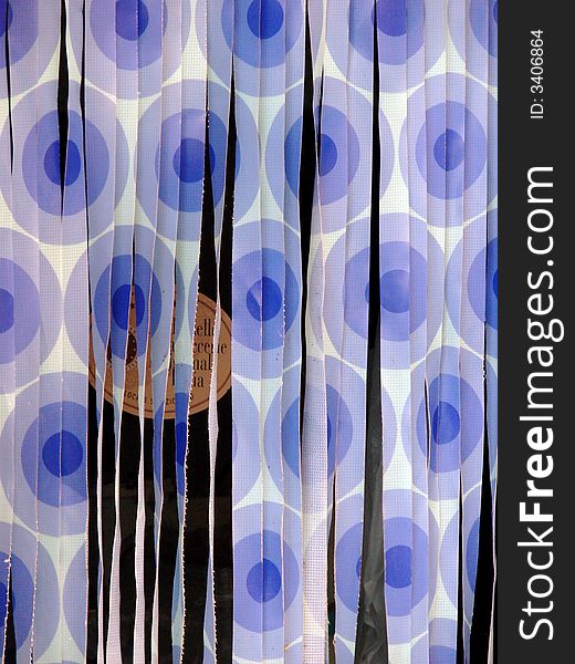 Optical curtain with circles