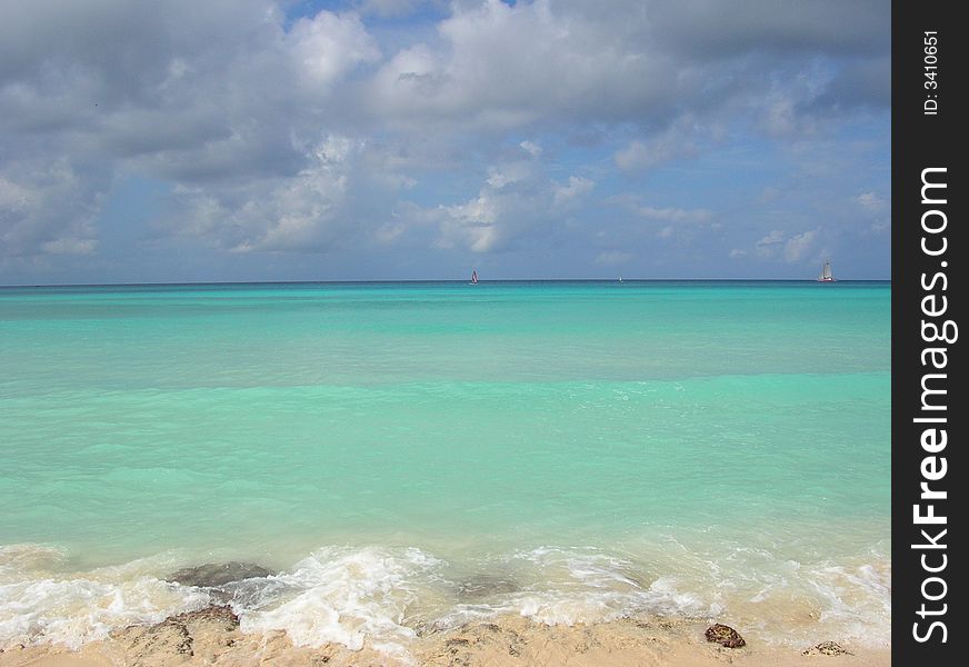 The various and incredible colours of the sea in a tropical island