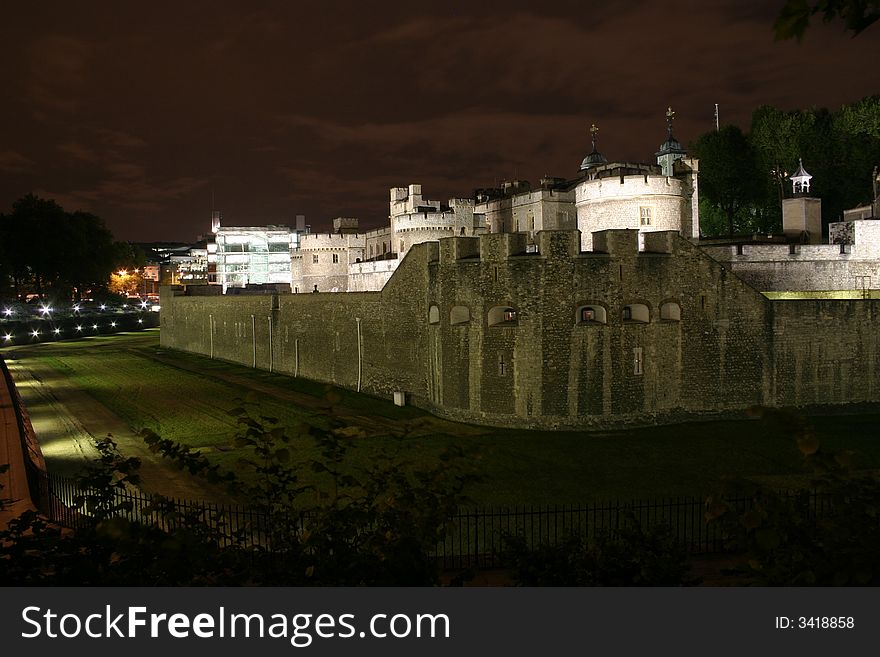 London\'s Tower at night, nice colors. London\'s Tower at night, nice colors