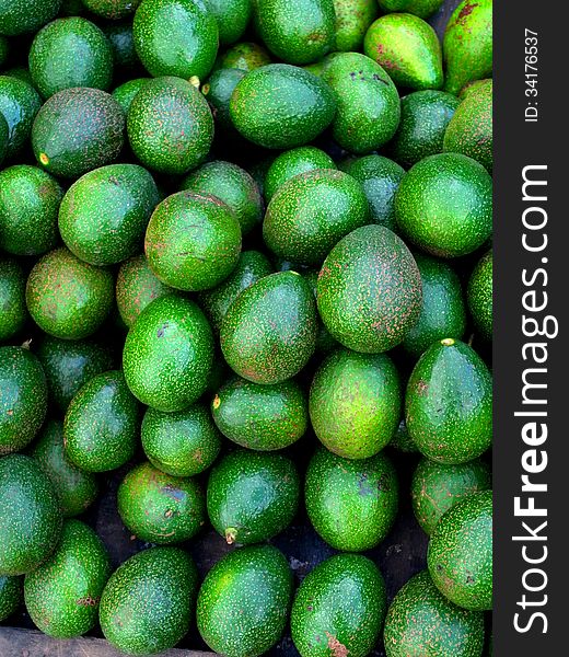 Avogado or Schiavo Delgado is a fruit cultivated in tropical climates and rich in nutrients and minerals.