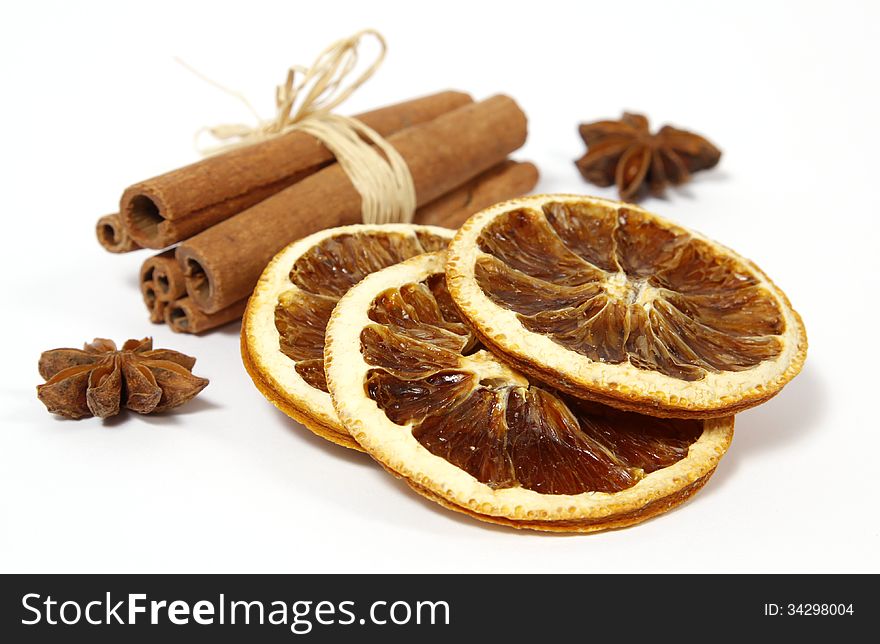 Christmas decoration: orange, anise and cinnamon