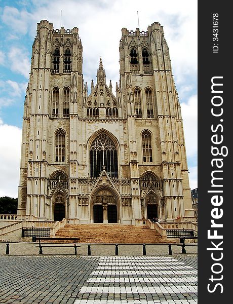 St. Michel Cathedral - Brussels with pavement