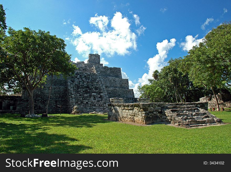 Small Ancient Mayan Pyramid found in the Yucatan