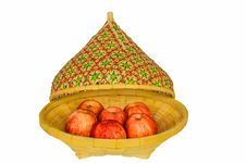 Apples In Basket And Lid Royalty Free Stock Images