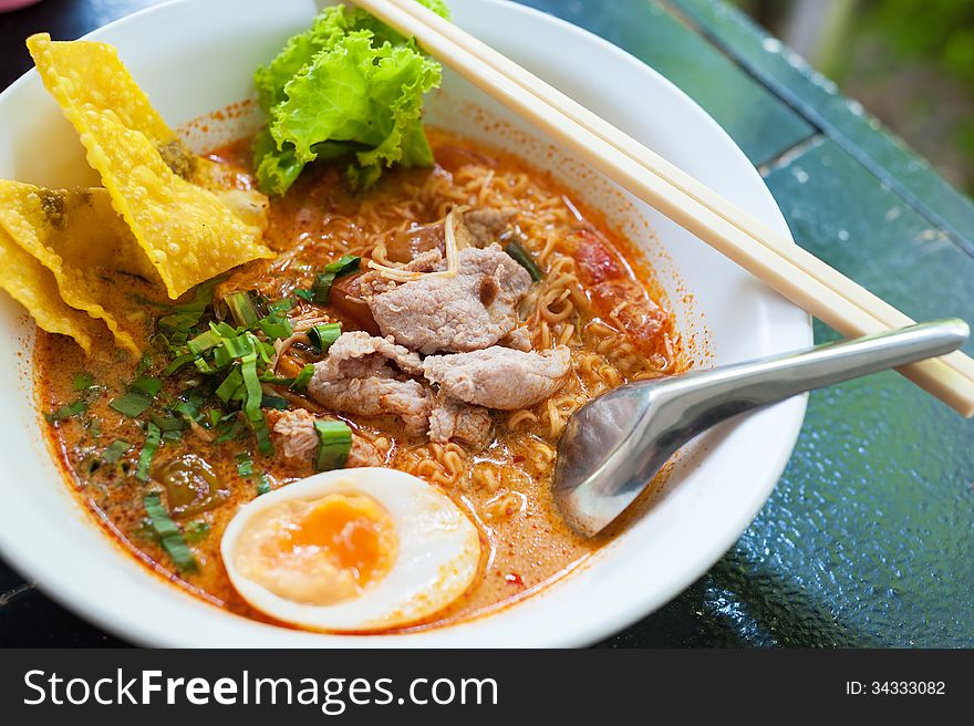 Pork noodle tom yum