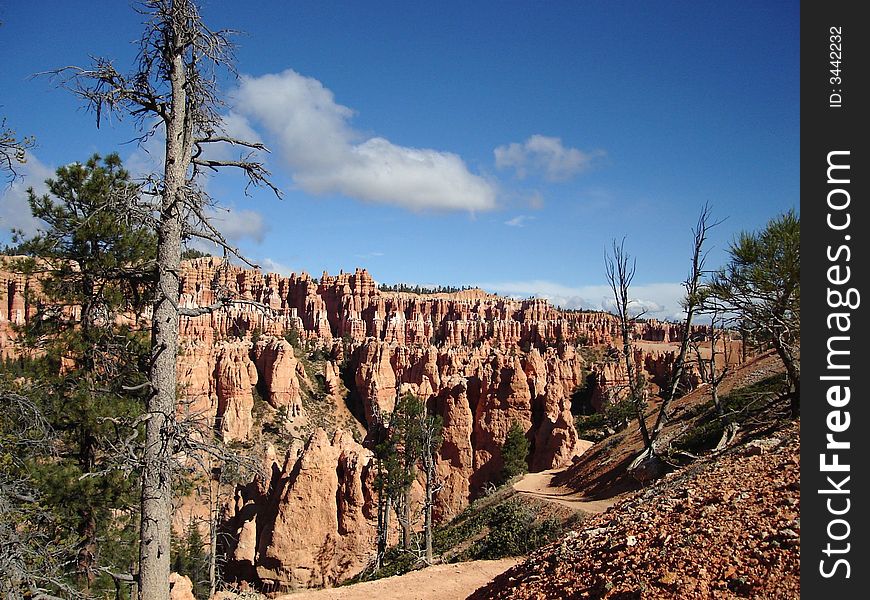 Peekaboo Trail is the most popular hike in Bryce Canyon National Park. Peekaboo Trail is the most popular hike in Bryce Canyon National Park