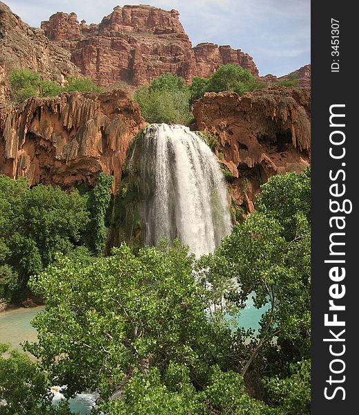 Havasu Falls is the beautiful waterfall in Arizona.