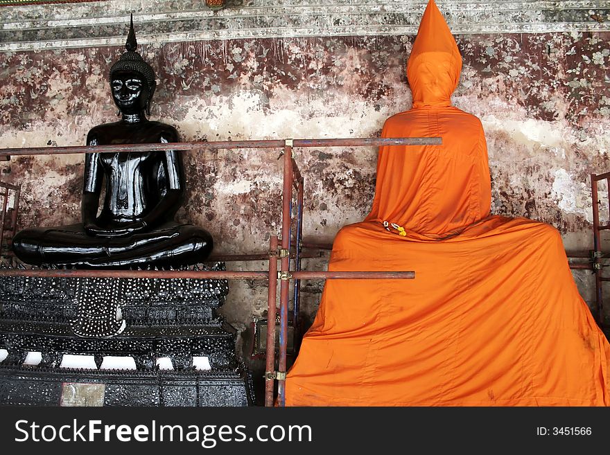 Restoration Buddha's statues in thailand temple.