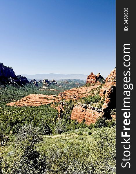 A picture of the beauty that is Sedona Arizona with the unique rock formations vegitation and  beautifull colors. A picture of the beauty that is Sedona Arizona with the unique rock formations vegitation and  beautifull colors