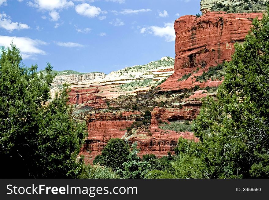 A picture of the beauty that is Sedona Arizona with the unique rock formations vegitation and  beautifull colors. A picture of the beauty that is Sedona Arizona with the unique rock formations vegitation and  beautifull colors