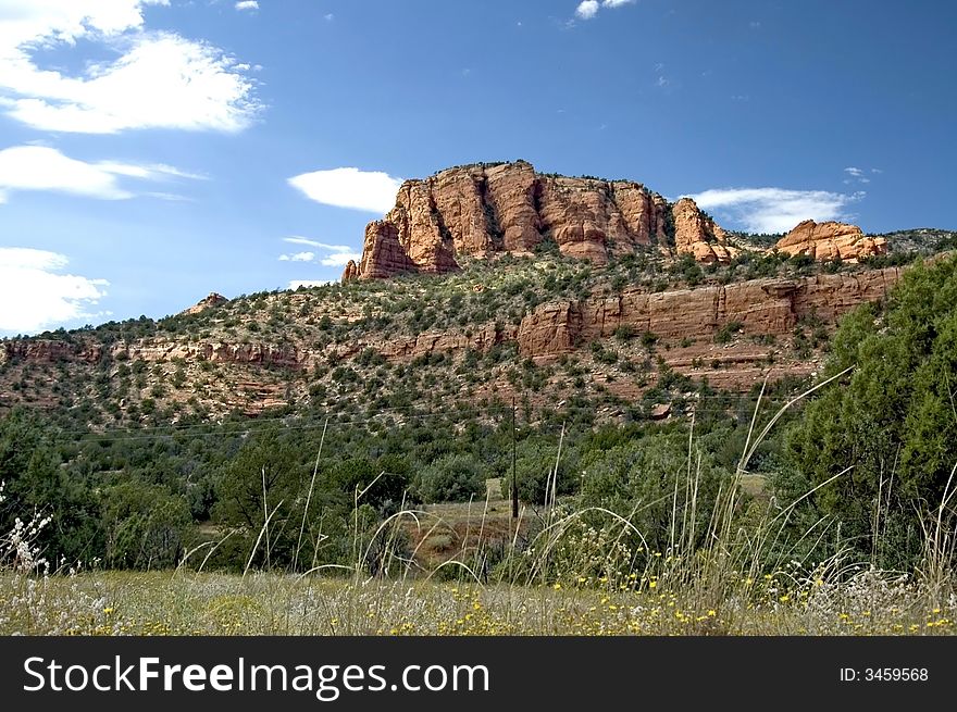 A picture of the beauty that is Sedona Arizona with the unique rock formations vegitation and  beautifull colors. A picture of the beauty that is Sedona Arizona with the unique rock formations vegitation and  beautifull colors