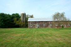 Barn And Silo Royalty Free Stock Photography Barn And Silo Royalty Free Stock Photography