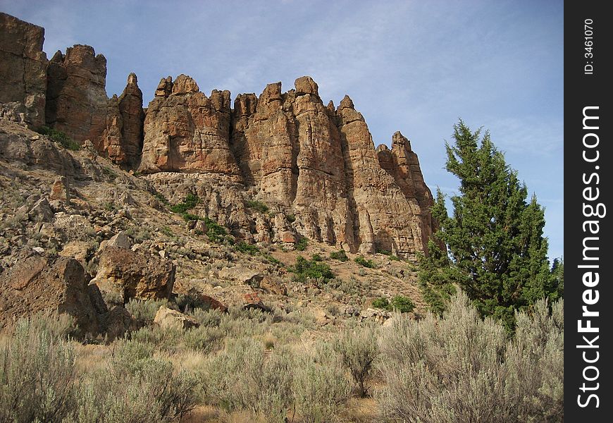 The Clarno Palisades located in John Day Fossils National Monument in Oregon