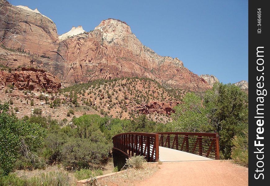 The picture of lower Zion Canyon taken on Pa'rus Trail. The picture of lower Zion Canyon taken on Pa'rus Trail.