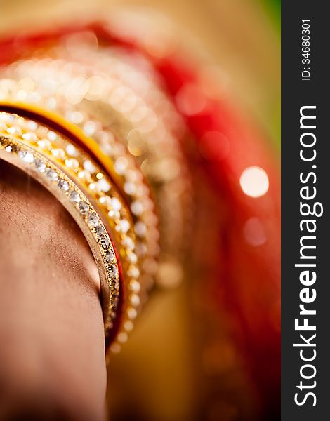 Decorative bridal bangles