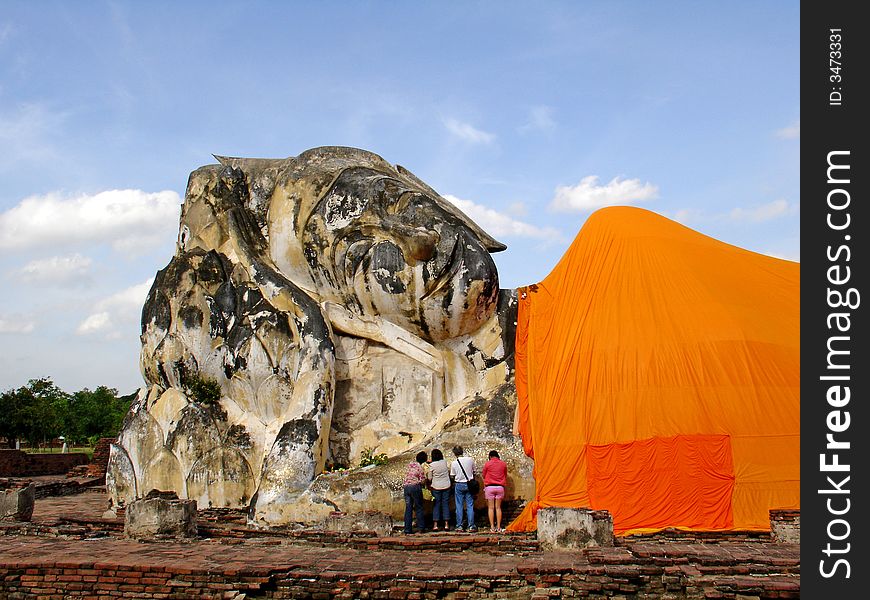 A reclining Buddha in ayuttaya.