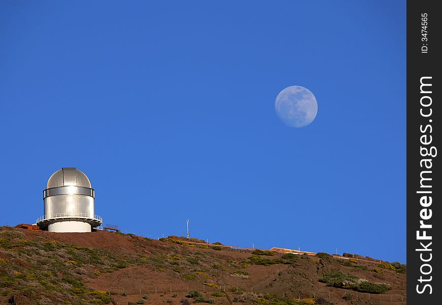 Moonrise over La Palma