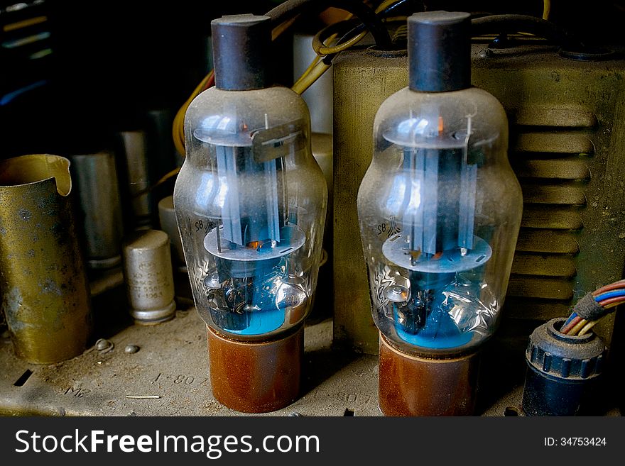 Retro repeater lamps are in working order. Retro repeater lamps are in working order