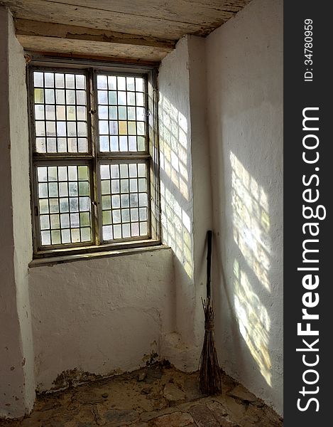 LÃ¤ckÃ¶ castle outside of LidkÃ¶ping, VÃ¤stergÃ¶tland, Sweden, by the shore of lake VÃ¤nern. Founded in the late 13th century, most of the construction took place during the 17th century by count Magnus Gabriel De la Gardie. This is a window from inside of the castle with a broom. LÃ¤ckÃ¶ castle outside of LidkÃ¶ping, VÃ¤stergÃ¶tland, Sweden, by the shore of lake VÃ¤nern. Founded in the late 13th century, most of the construction took place during the 17th century by count Magnus Gabriel De la Gardie. This is a window from inside of the castle with a broom.