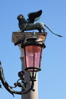 Lantern And Lion On The Piazza San Marco, Italy Royalty Free Stock Photo Lantern And Lion On The Piazza San Marco, Italy Royalty Free Stock Photo