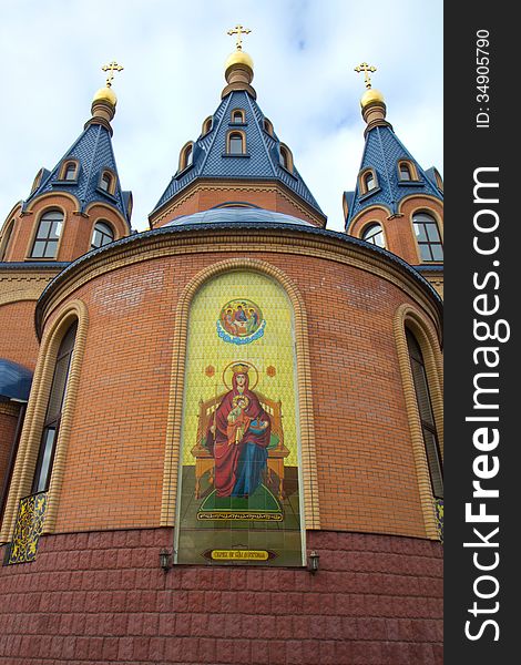 Temple of the icon of the Theotokos Orthodox Church of Russian Orthodox Church. Height to the base of the cross - 52 meters. The total area is 2500 square meters. Temple of the icon of the Theotokos Orthodox Church of Russian Orthodox Church. Height to the base of the cross - 52 meters. The total area is 2500 square meters.