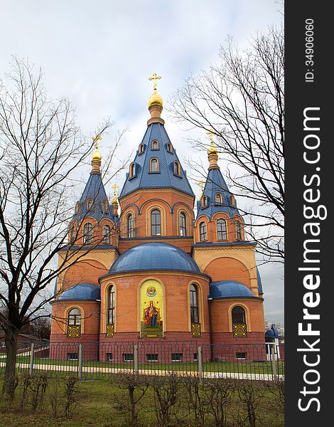 Temple of the icon of the Theotokos Orthodox Church of Russian Orthodox Church. Height to the base of the cross - 52 meters. The total area is 2500 square meters. Temple of the icon of the Theotokos Orthodox Church of Russian Orthodox Church. Height to the base of the cross - 52 meters. The total area is 2500 square meters.