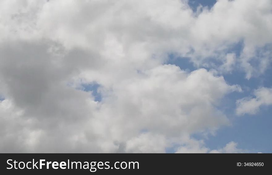 Timelapse of sky and clouds in movement