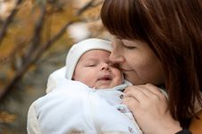 Newborn On The Mother S Hands In The Park In Autumn Royalty Free Stock Photography Newborn On The Mother S Hands In The Park In Autumn Royalty Free Stock Photography