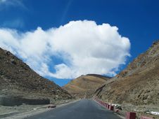 Tibet Plateau Road Stock Image Tibet Plateau Road Stock Image