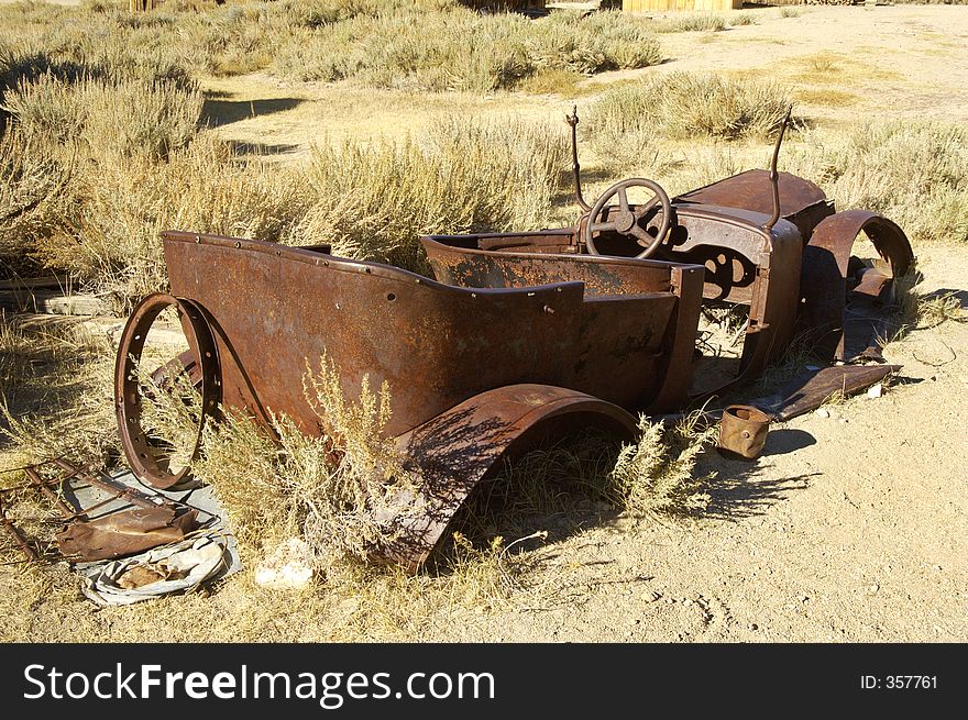 Rusty old convertable 2