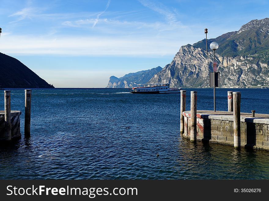 While bigger boats do no longer use little Torbole harbour, small boats still use it. While bigger boats do no longer use little Torbole harbour, small boats still use it.