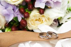 Wedding Rings With Flowers Stock Photography Wedding Rings With Flowers Stock Photography