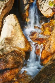 The Little Waterfall Of The Gallery Valley Of Zu Mountain Royalty Free Stock Photos