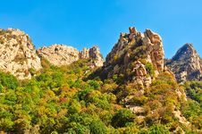 The Autumn Peaks Of Gallery Valley Of Zu Mountain Royalty Free Stock Photo The Autumn Peaks Of Gallery Valley Of Zu Mountain Royalty Free Stock Photo