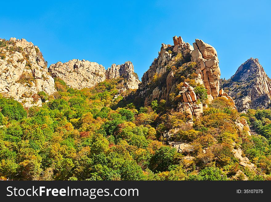 The photo taken in China's Hebei province qinhuangdao city,Zu mountain scenic spot,the gallery valley.The time is October 3, 2013. The photo taken in China's Hebei province qinhuangdao city,Zu mountain scenic spot,the gallery valley.The time is October 3, 2013.