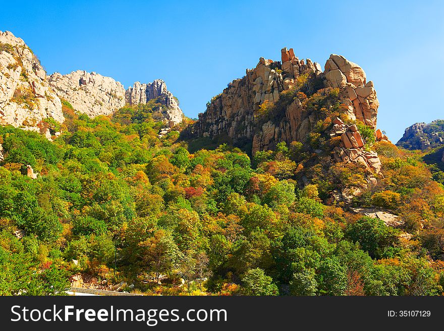 The autumn forest and peak of Zu mountain