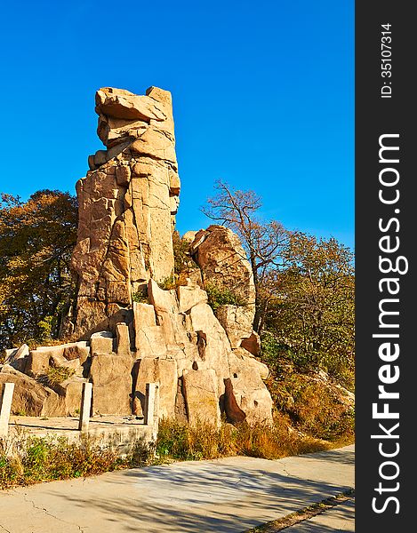 The Towering Rock Sunset Of Autumn Zu Mountain