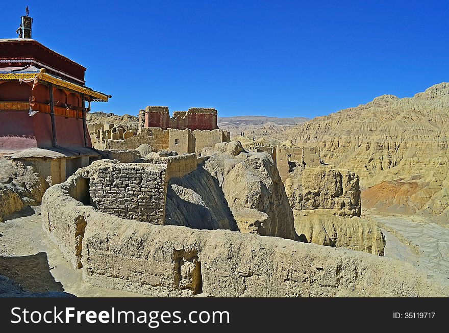 Tibet.Sun Palace in the valley of the river Sutlej. There was an ancient state Shamshung.