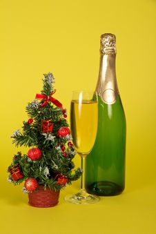 Bottle And Wine Glass With Champagne Royalty Free Stock Photography Bottle And Wine Glass With Champagne Royalty Free Stock Photography
