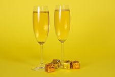 Two Wine Glasses With Champagne And Small Bright Royalty Free Stock Photography